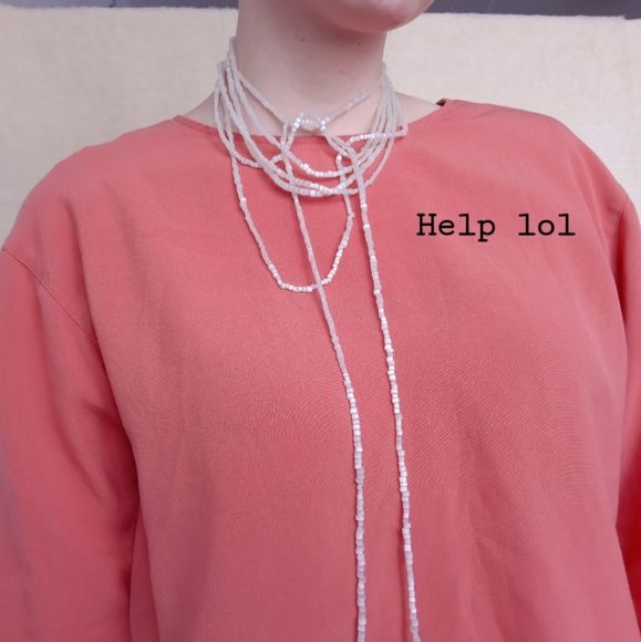 Silvery white beaded necklace - Picture 5 of 8